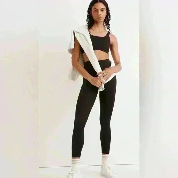 Madewell Pants - Madewell black high rise 25 inch leggings EUC